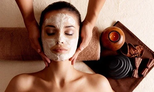 Herbal Spa có thâm niên trong việc chăm sóc da và trị mụn