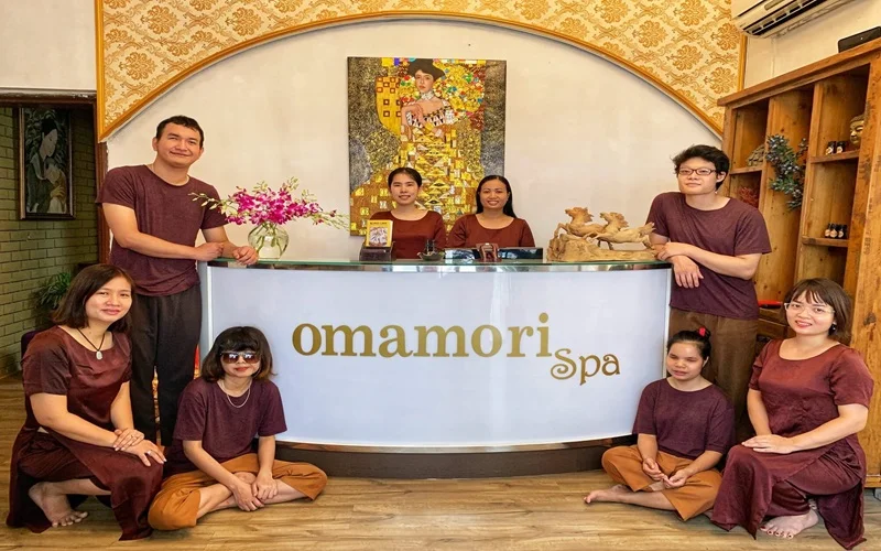 Omamori Spa 的技术人员是视障人士