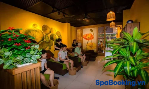 Bức ảnh ngâm chân thảo mộc cực viral của Panda Spa