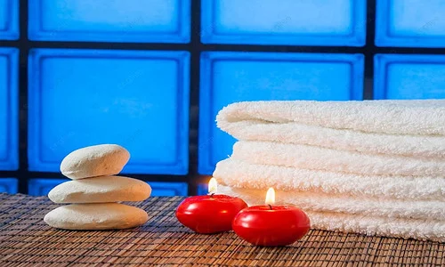 Có nhiều spa tại Đà Nẵng kết hợp massage nến với đá nóng cực kỳ hiệu quả